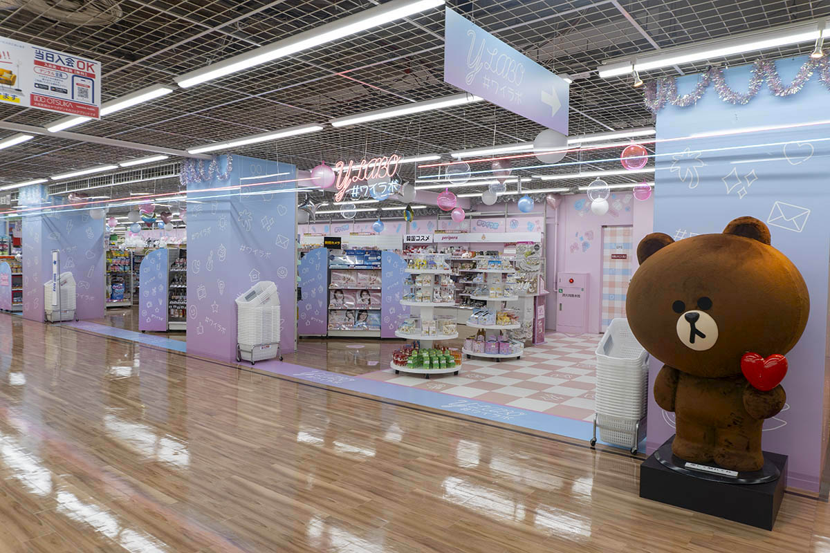 地下1階の「ワイラボ」では、Z世代に人気の韓国コスメやお菓子、キャラクターグッズなどを展開する