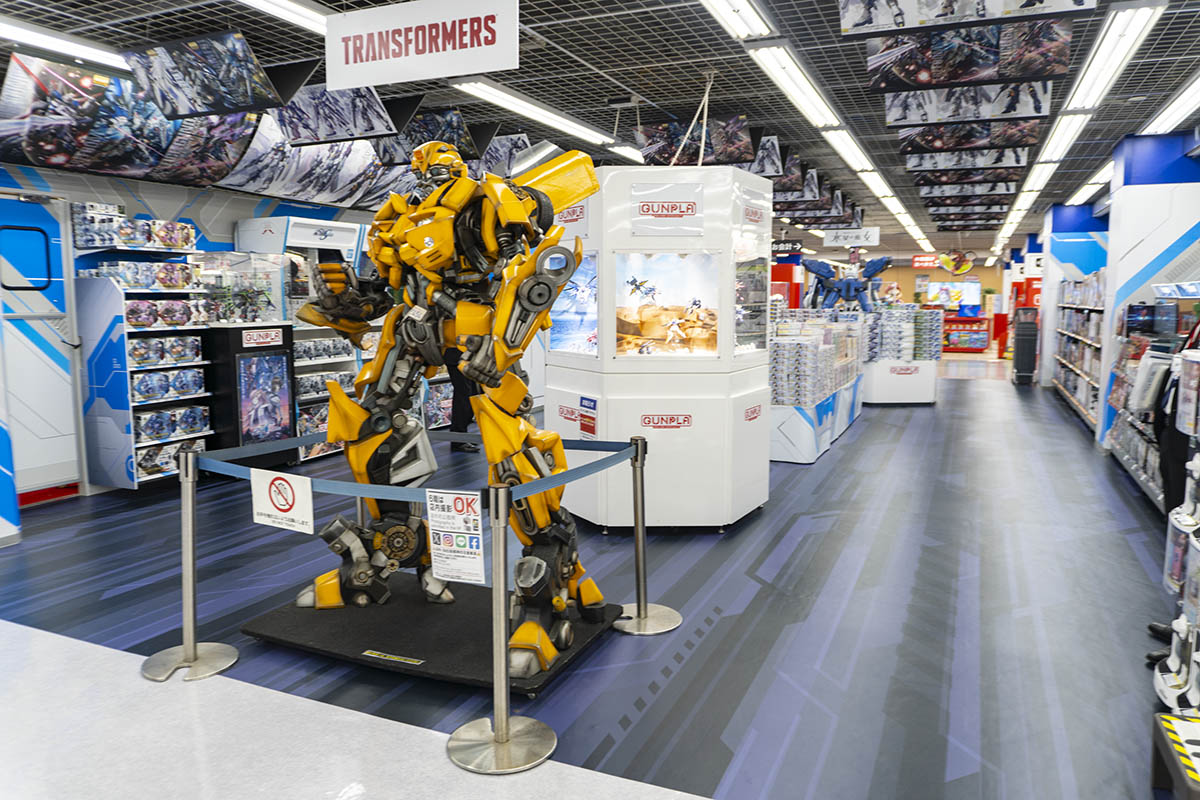 6階 ガンプラやトランスフォーマーなど幅広く取り扱うプラモデル・フィギュアコーナー