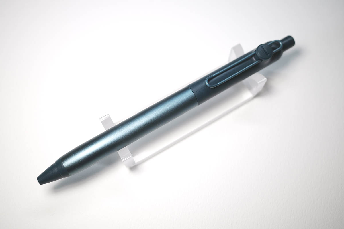 ユニボール ゼント フローモデル(1,320円)