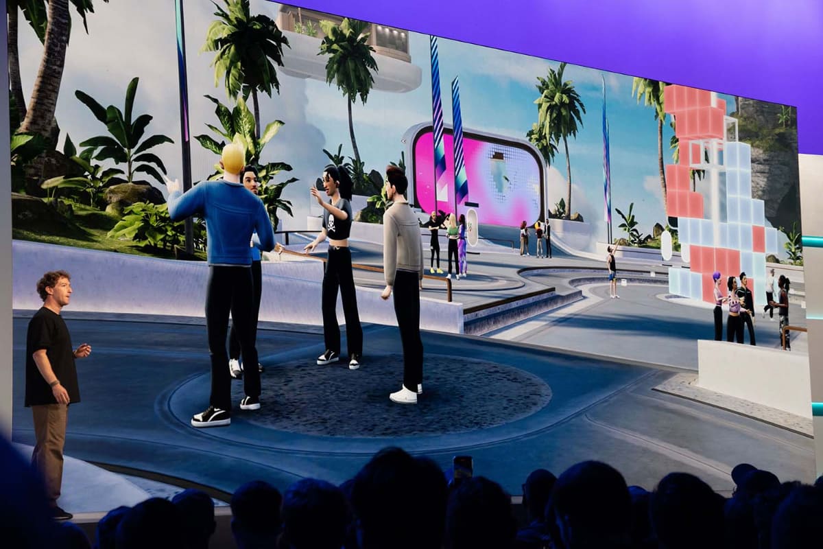 メタバース基盤を自社技術で再構築