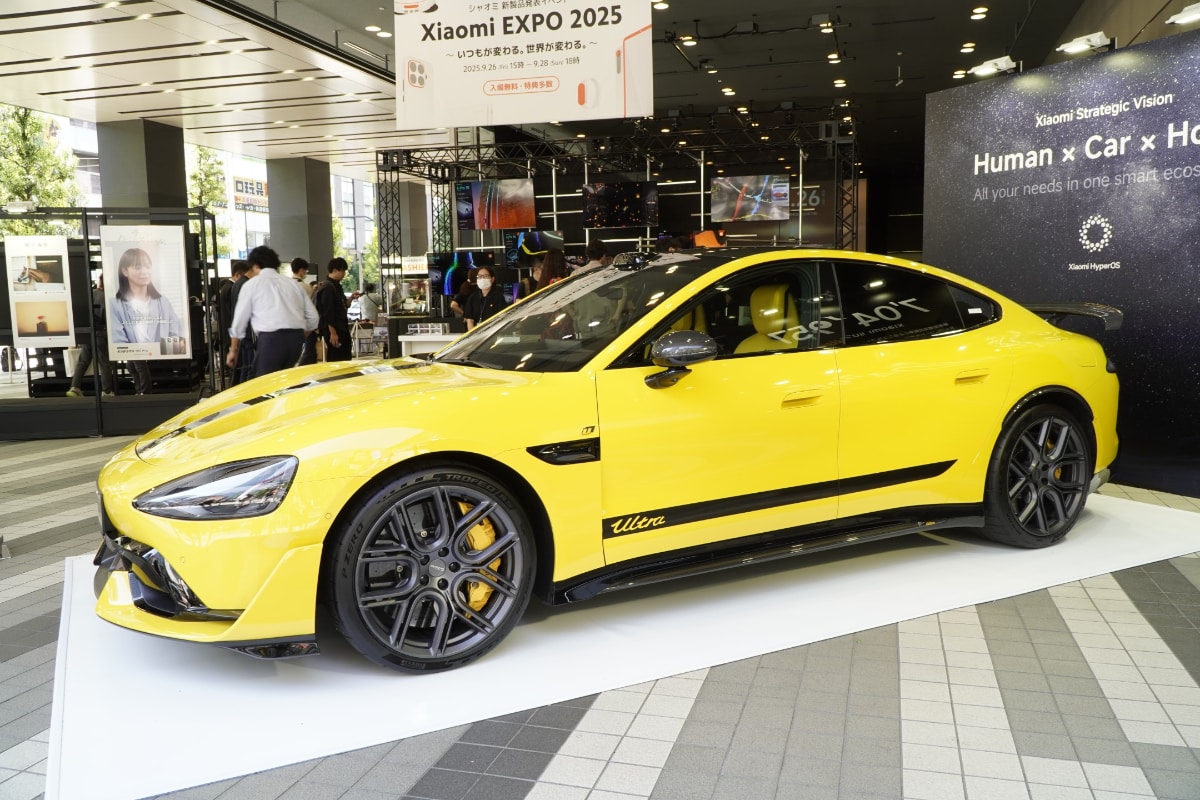 Xiaomi SU7 Ultra 1:18 ダイキャストモデルを16,800円で販売する