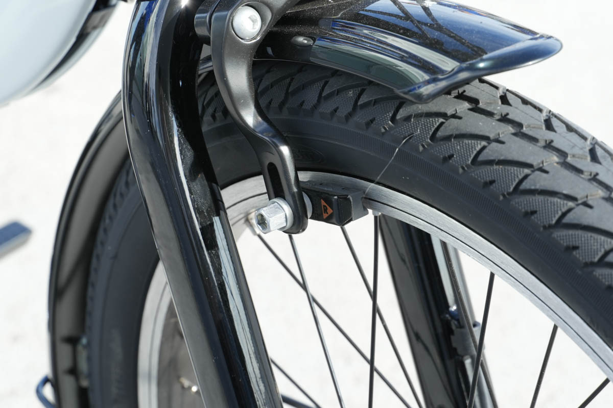 前輪はリムブレーキ