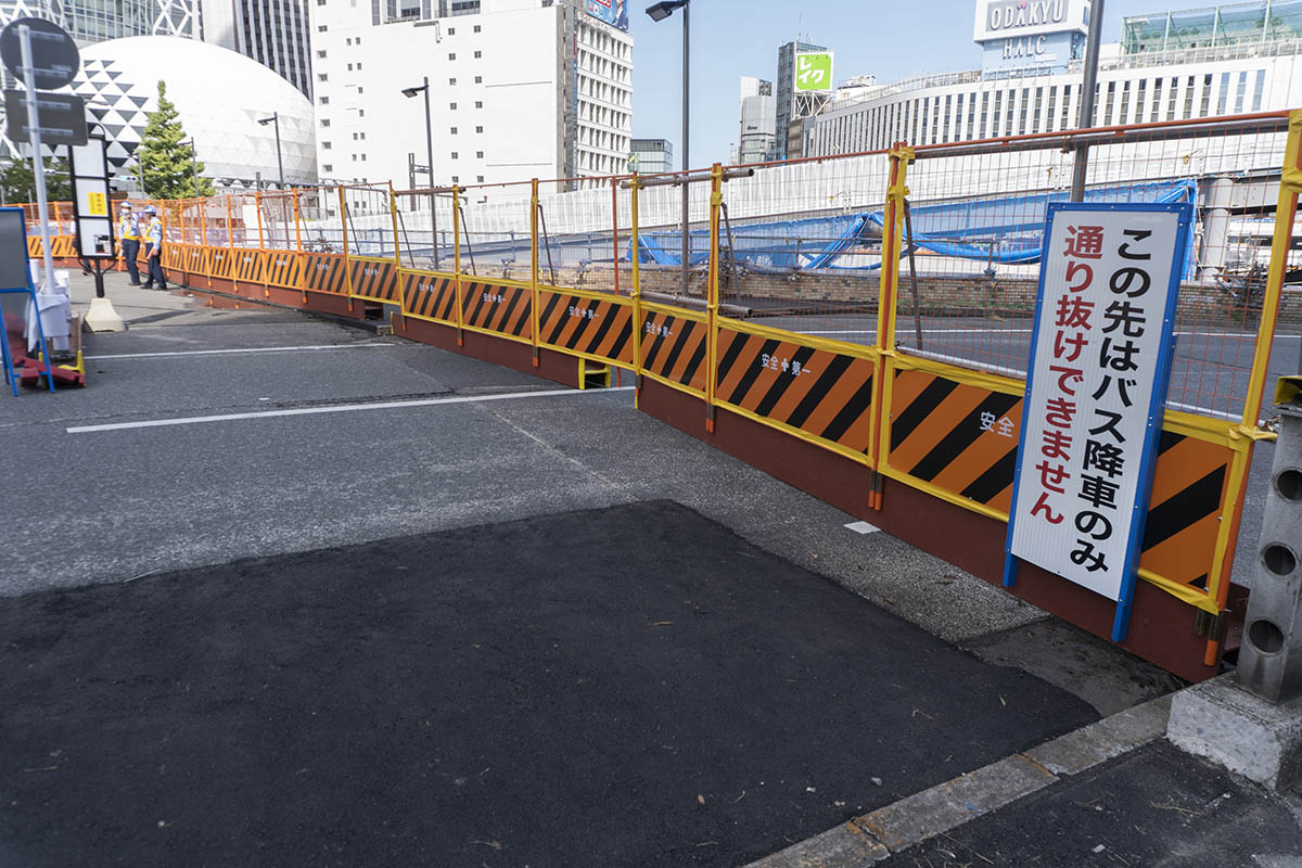 通り抜けられそうで行き止まりとなる場所もあるので注意