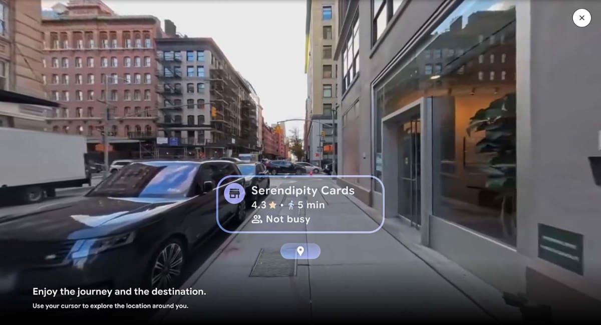 Googleは試作モデルの画像撮影を認めなかったため、スクリーンショットで。イメージとしては、このように風景に情報が重なって見える