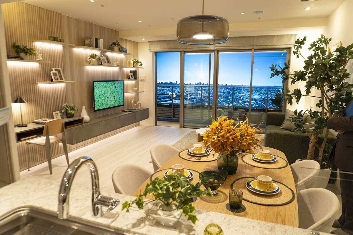 公開されたモデルルームの、20.1畳のLDK(価格例の物件とは異なる)