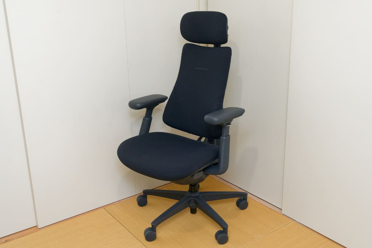 電動ワークチェア「LiberNovo Omni」