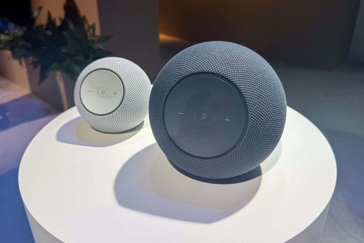 「Echo Dot Max」(左)と「Echo Studio」(右)