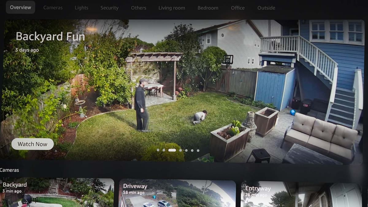 ハロウィンの思い出や庭で遊ぶ子供など、Ringに写っていた家族の思い出を見つけて思い出にする