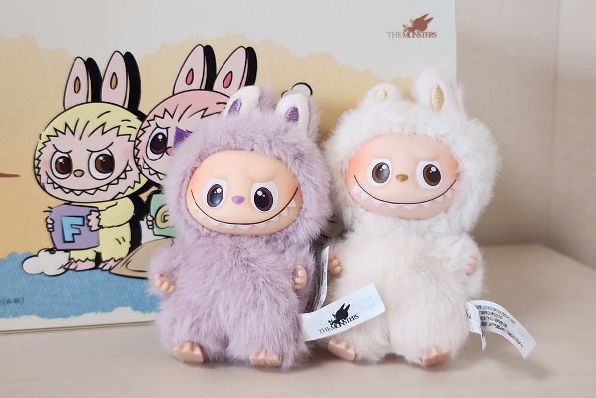 いたずらっ子のような笑顔のキャラクター「ラブブ」が大人気