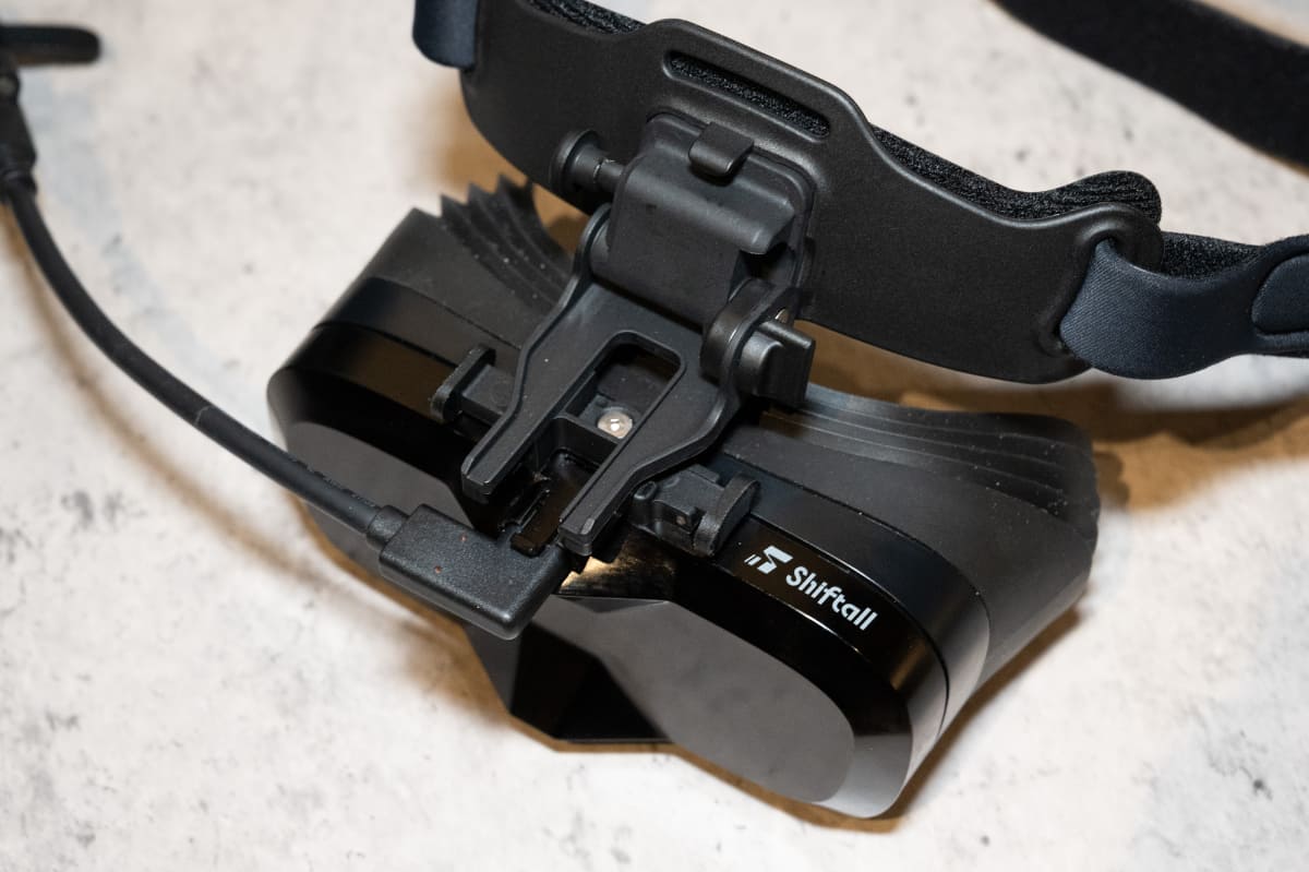 MeganeX 8K Mark II(SVP-VGC4B)　※表面処理が製品版とは異なるプロトタイプ