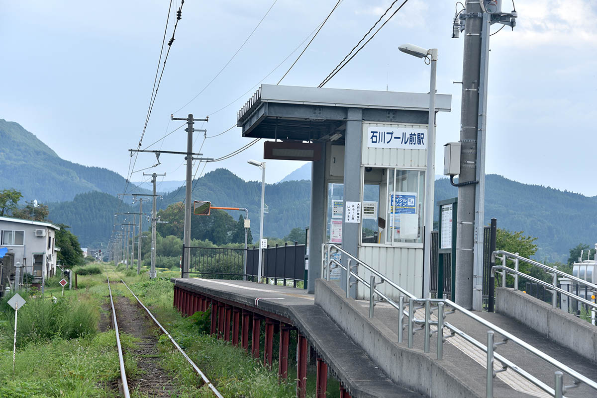 石川プール前駅
