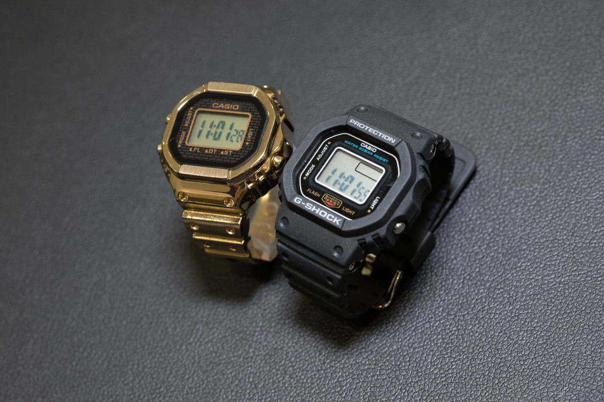 CASIO RING WATCH(左)とG-SHOCK nano(右)