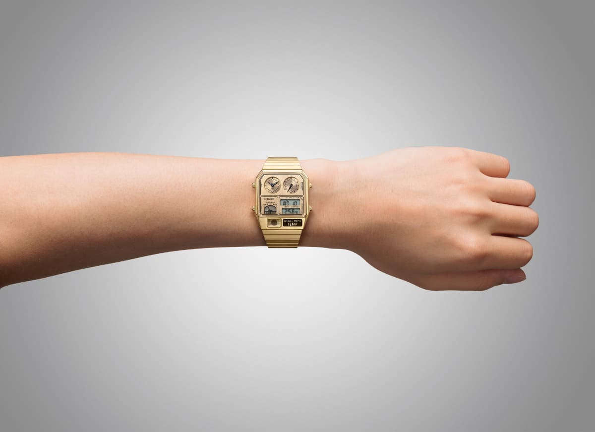 JG2104-53R、40,700円。限定300本