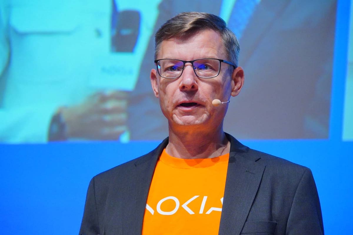 ノキアのホルマー氏も上りの通信を強化する必要性を語っている