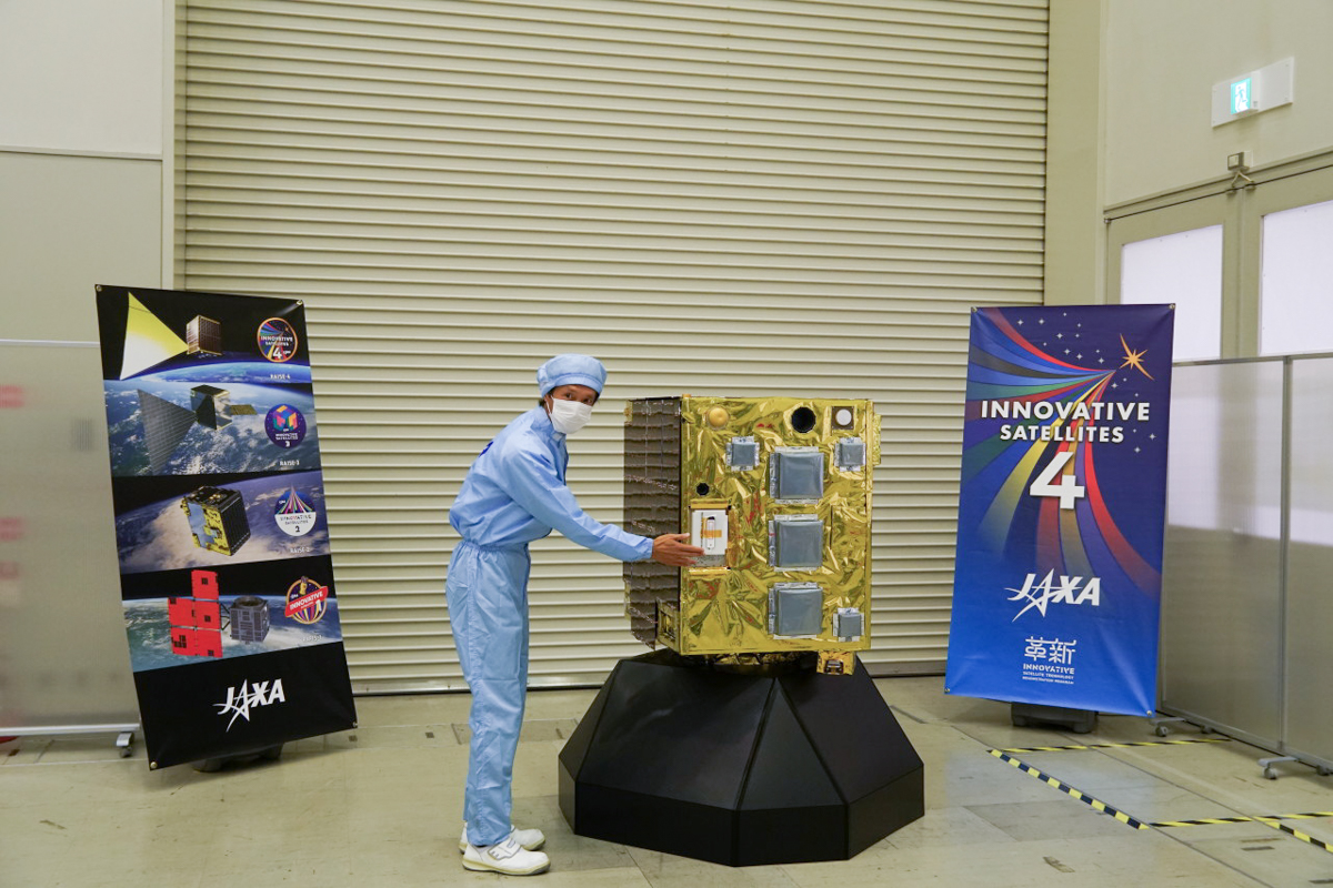JAXA 筑波宇宙センターで公開されたRAISE-4衛星(撮影:秋山文野)