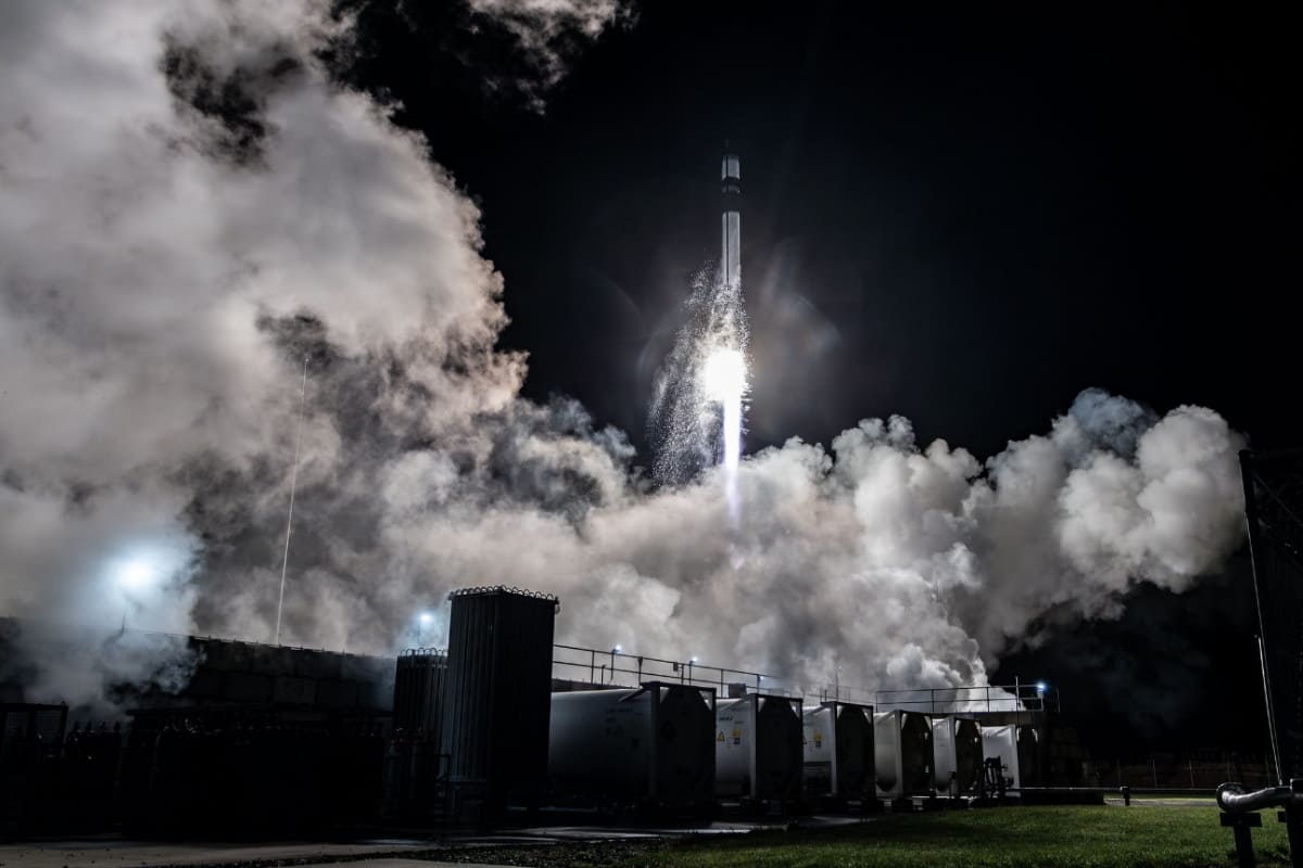 エレクトロンロケットによるシンスペクティブの地球観測衛星の打上げ(Credit: Rocket Lab)