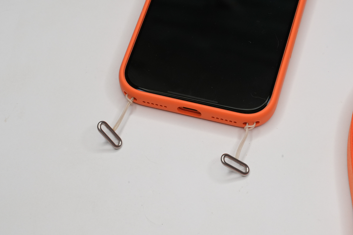 ストラップを外した状態