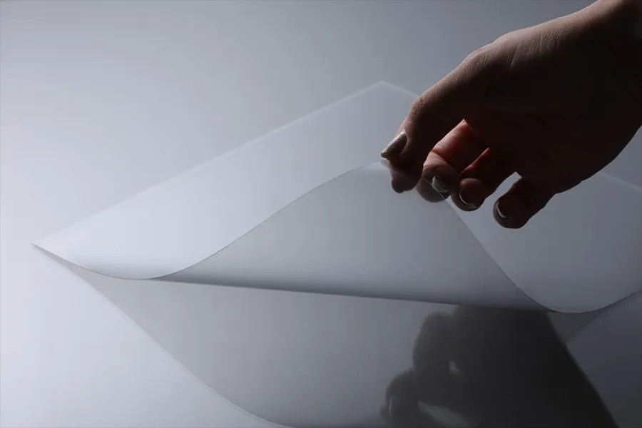 積水化学が開発した「メタサーフェス反射フィルム」