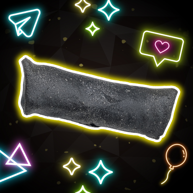 「黒いすき焼き春巻き」、150円