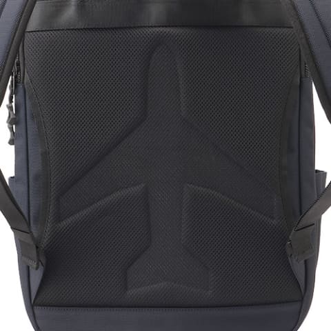 ANA、「タフなビジネスバッグ」発売 - Impress Watch