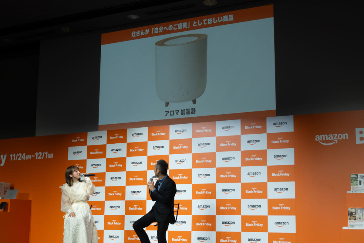 セール対象商品の展示も