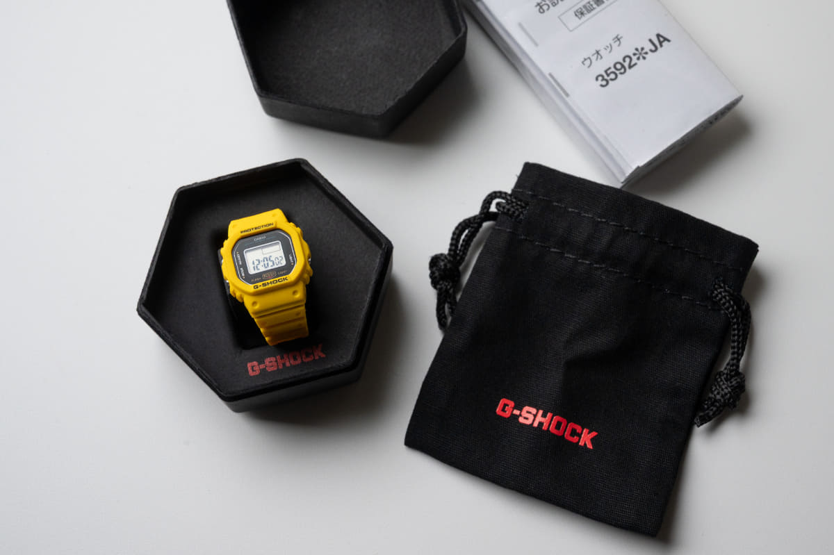 パッケージと同梱物