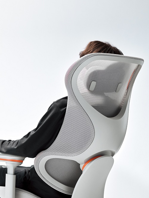 身体と一体になる新感覚の座り心地を実現