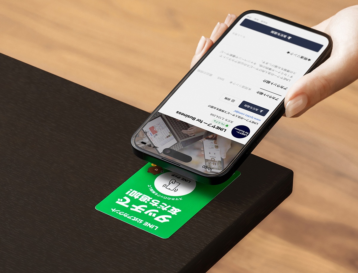 卓上への設置でモバイルオーダーの起動などに利用可能