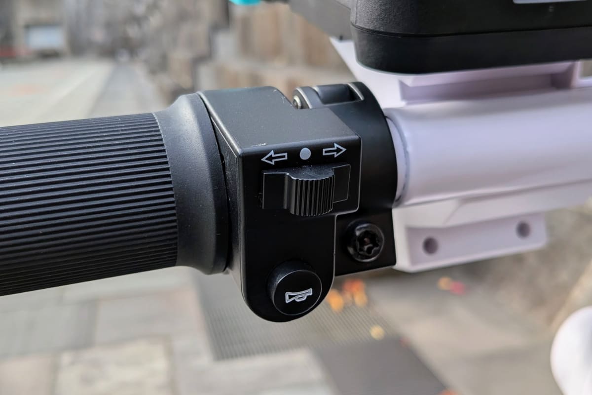 スライド式ウィンカースイッチ