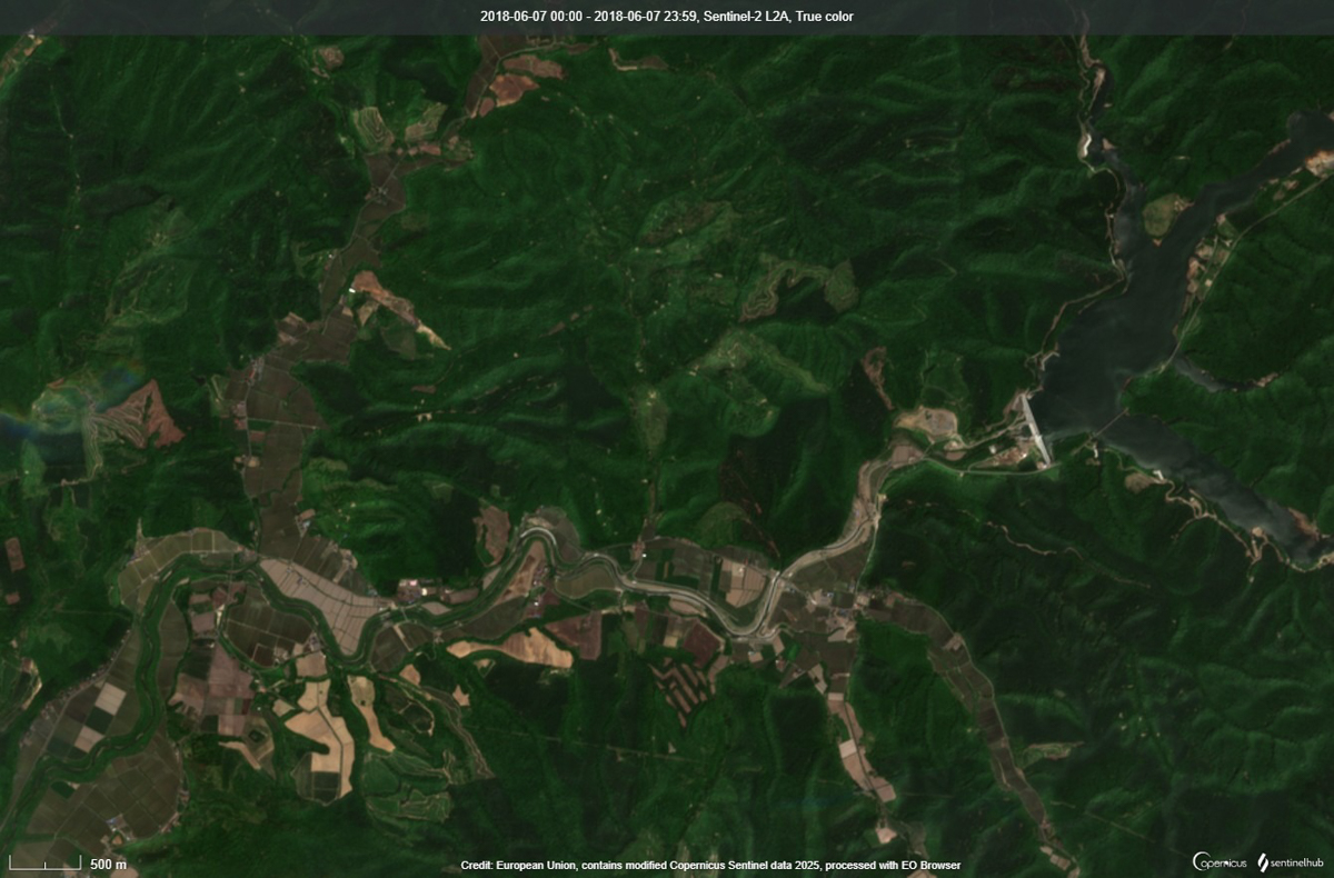 胆振東部地震の発生前、2018年6月7日にSentinel-2衛星が観測した北海道厚真町付近(Credit: European Union, contains modified Copernicus Sentinel data 2025, processed with EO Browser)