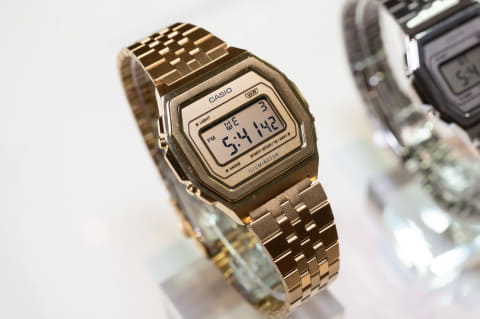 カシオ、レトロなフルメタル「A1000」に新型 - Impress Watch