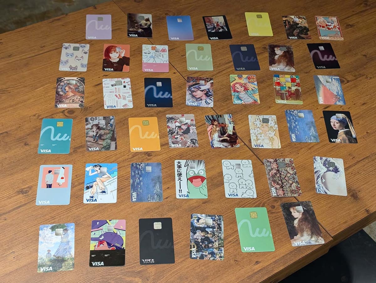 ナッジでは200種類以上のデザインのカードから券面を選べるほか、画像をアップロードして自分オリジナルのクレジットカードを作成することも可能