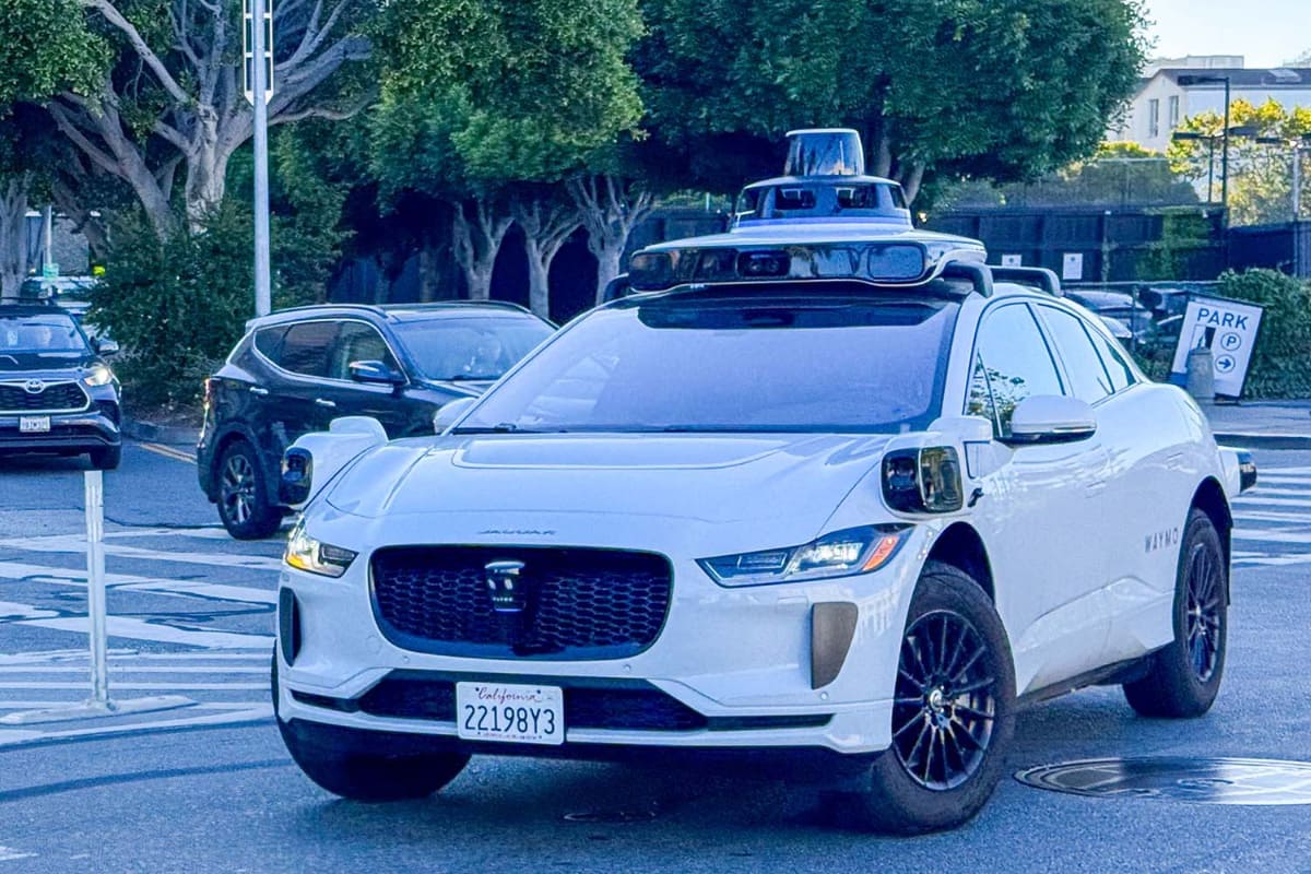 比較のために。Waymoの自動運転タクシー