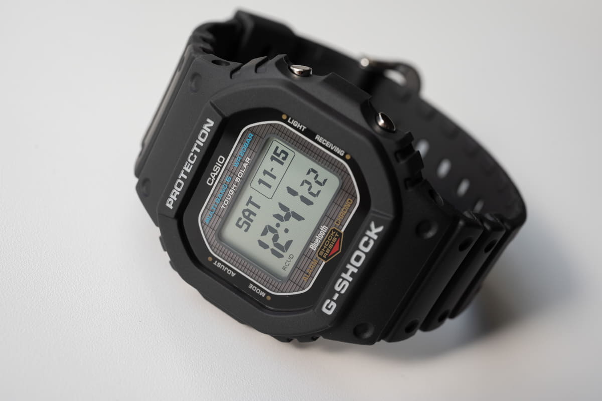 MIP液晶搭載製品。左からG-LIDE「GBX-100NS-1JF」、G-SQUAD「DW-H5600-1JR」、「GW-BX5600-1JF」