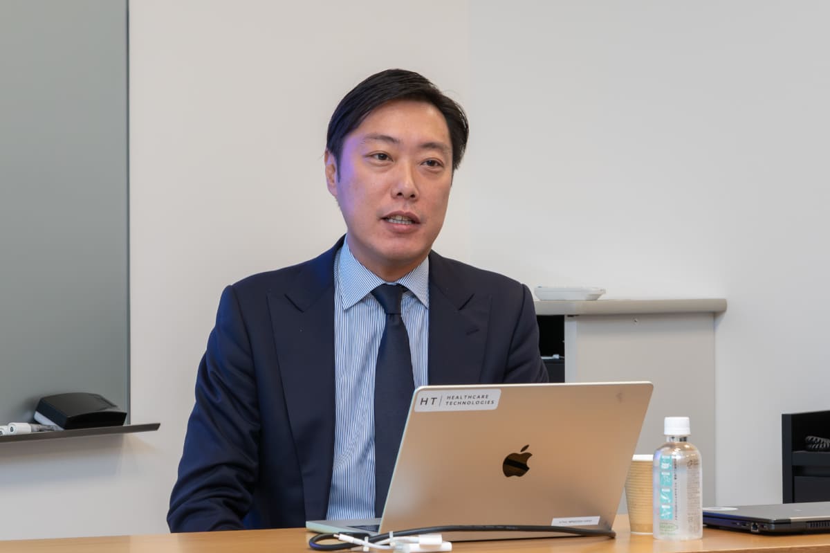 ヘルスケアテクノロジーズ 代表取締役社長兼CEOの鴻池大介氏