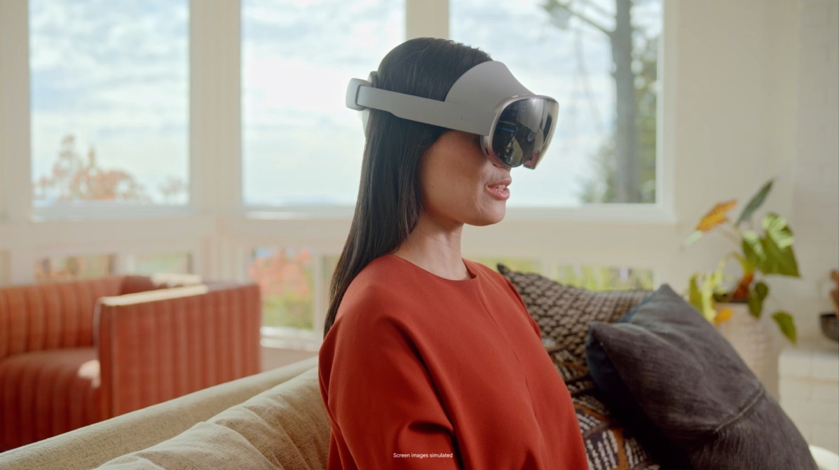 ヘッドセットをかぶった状態でビデオ通話