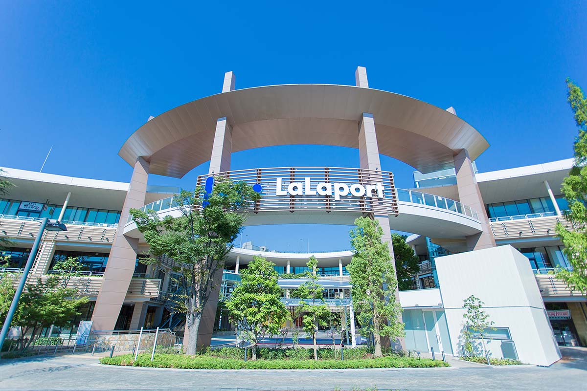 ららぽーと横浜外観