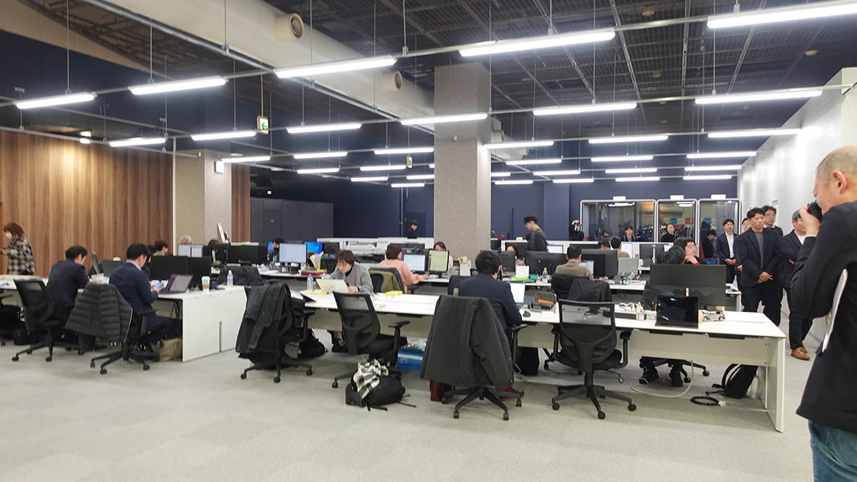 夢洲交通本社フロア