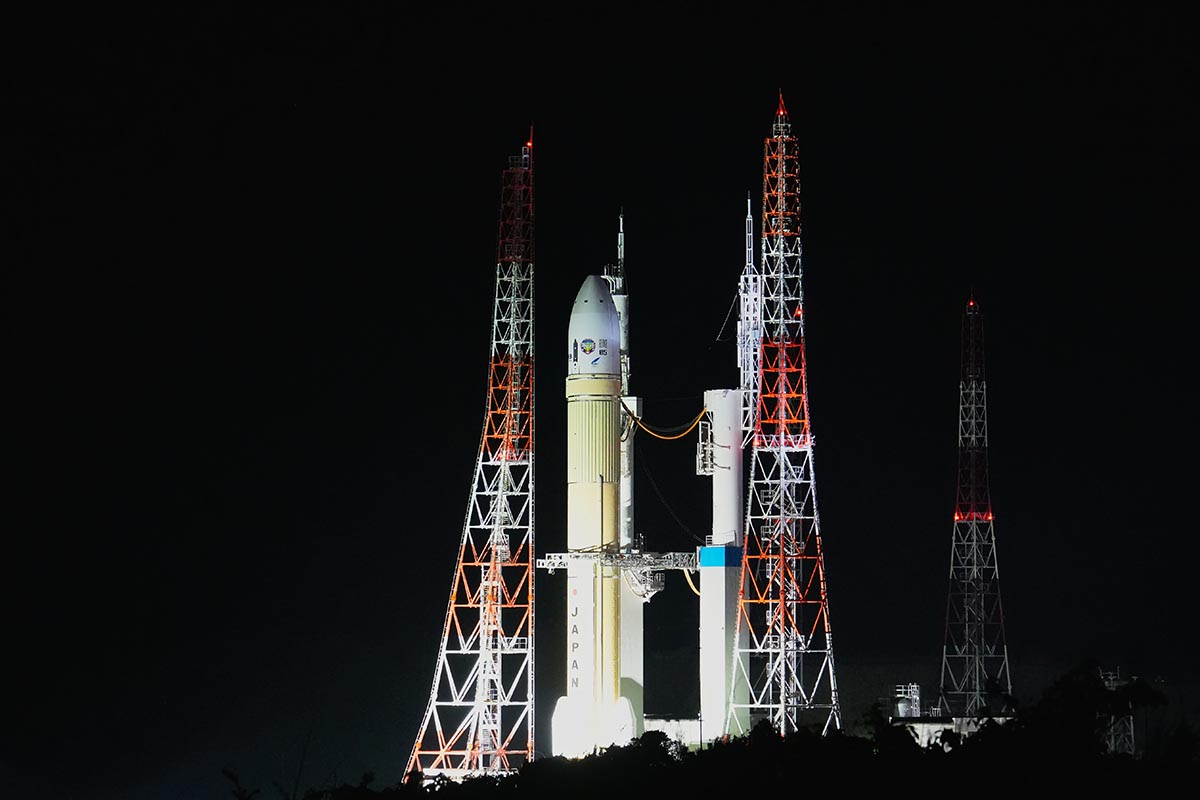打上げ前のH3ロケット 8号機(出典：JAXA)