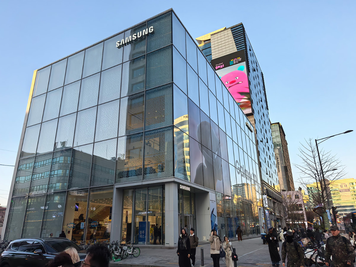 発売前日のサムスンストア(ホンデ店)