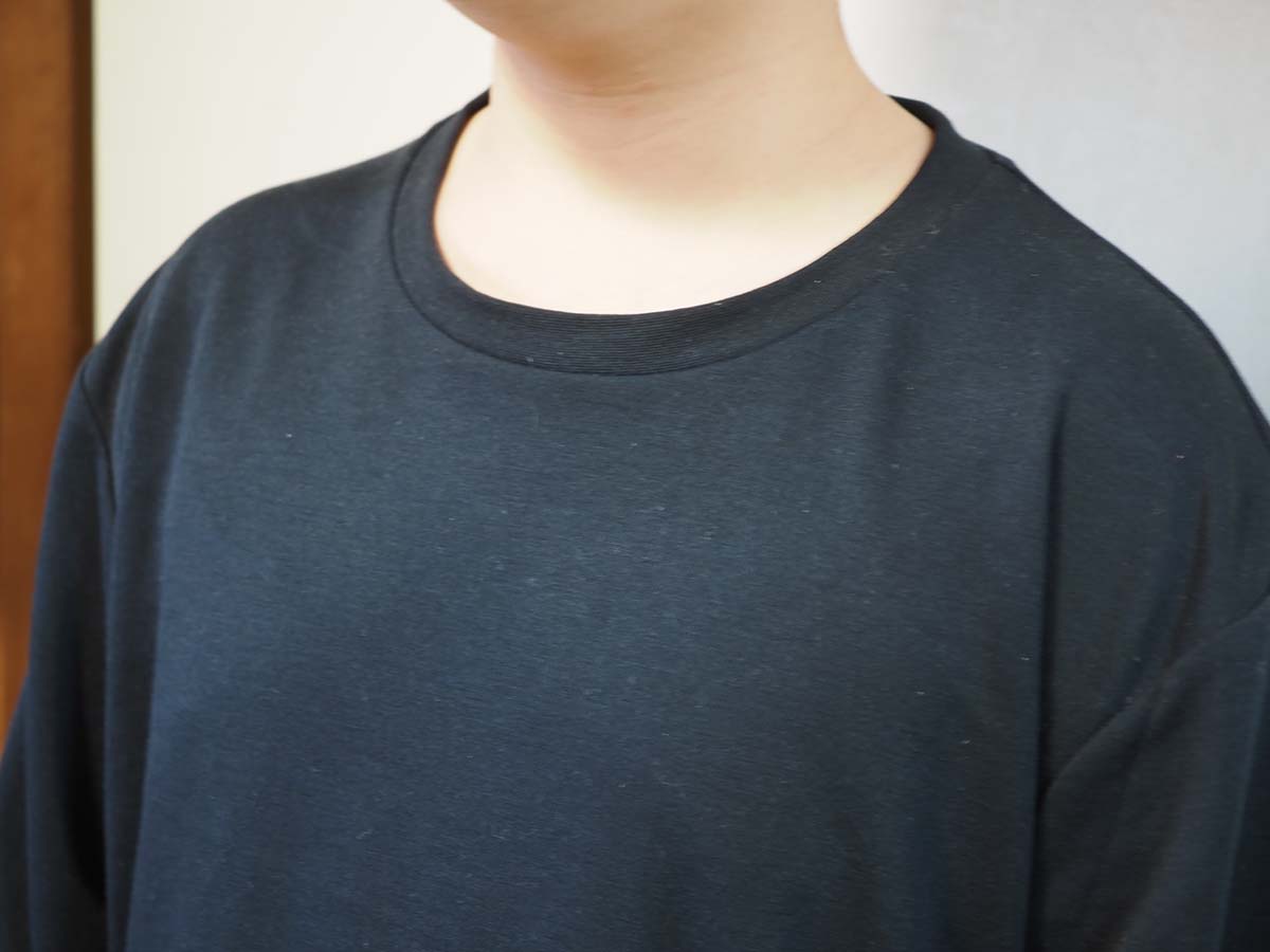 首周りはほどよくゆったりとした作り