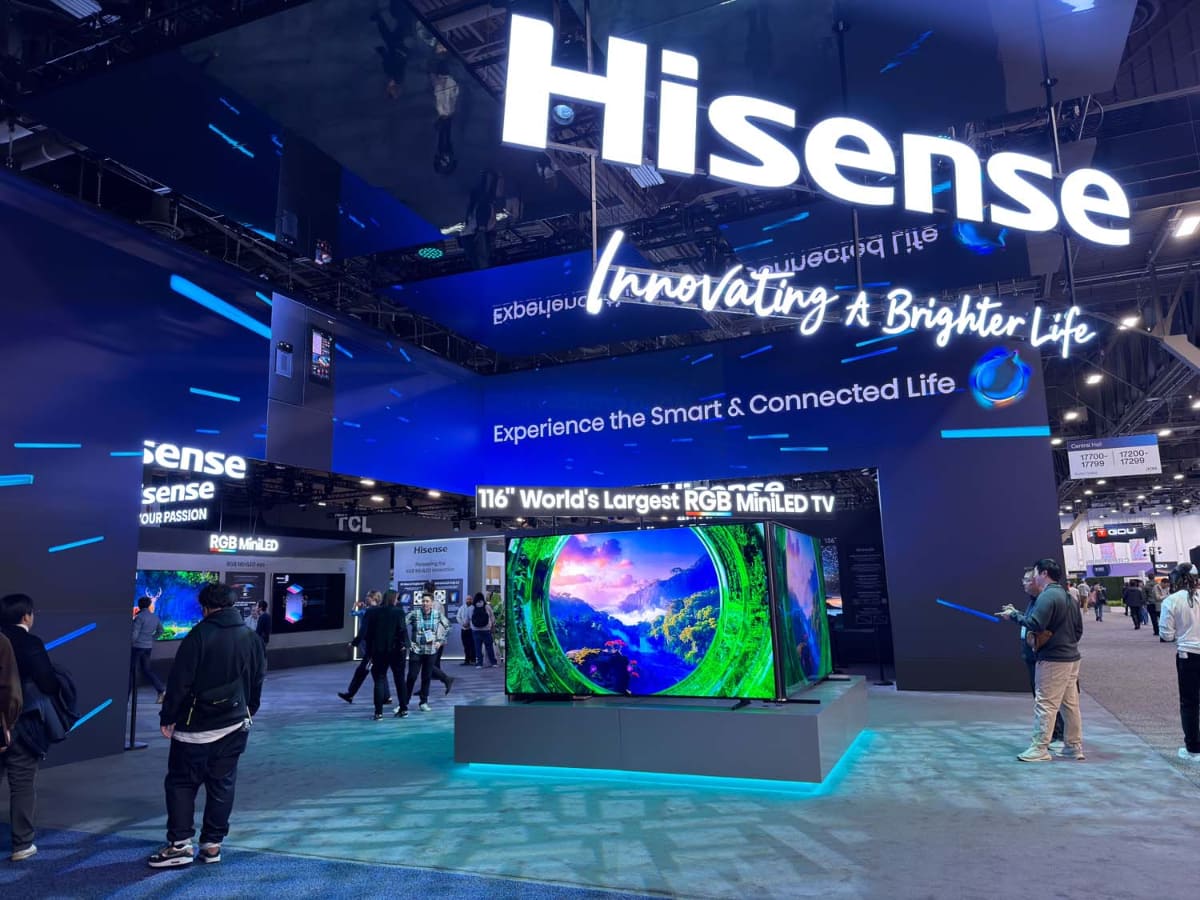 サムスンは家電やスマホから得られる兆候から「長寿のためのデータ」を得て、医師と連携して家族の健康を守る方向に