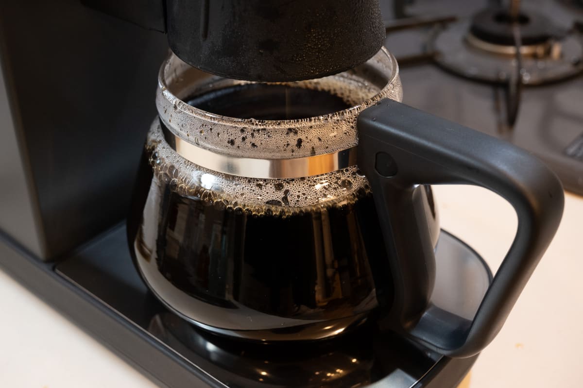 ガラス製サーバー。フタや目盛りもないシンプルなもの。開口部が大きく洗いやすいです