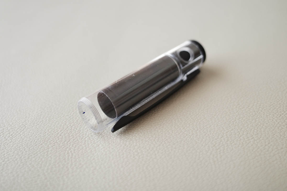 インナーキャップがペン先の乾燥を防ぎます