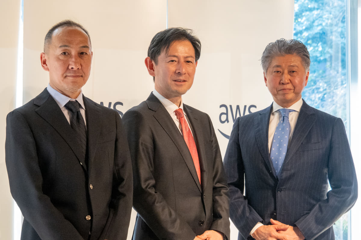 左から、巨勢泰宏氏、白幡晶彦氏、宇佐見潮氏