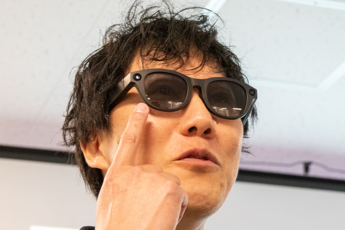 撮影時はLEDが点灯する