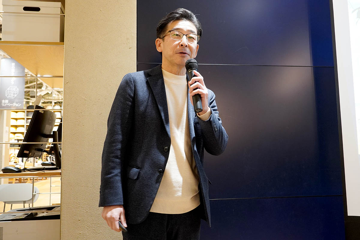 これまでの取り組みについて説明するUR 東日本賃貸住宅本部本部長 井添清治氏