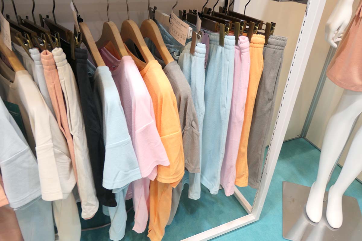 レディースのカラー展開