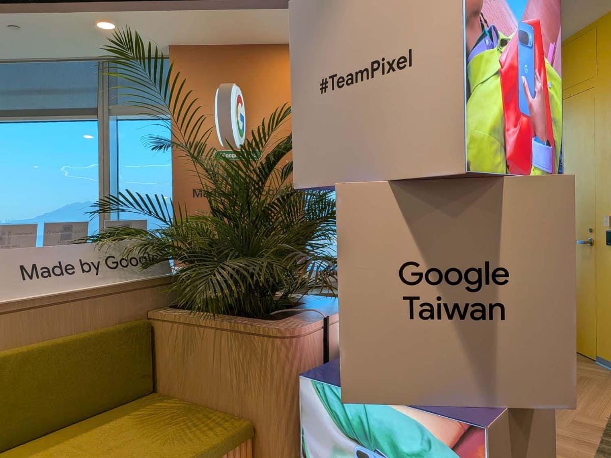 台湾にあるGoogleのオフィスの1つ。春節を前に、午年を祝う飾り付けも