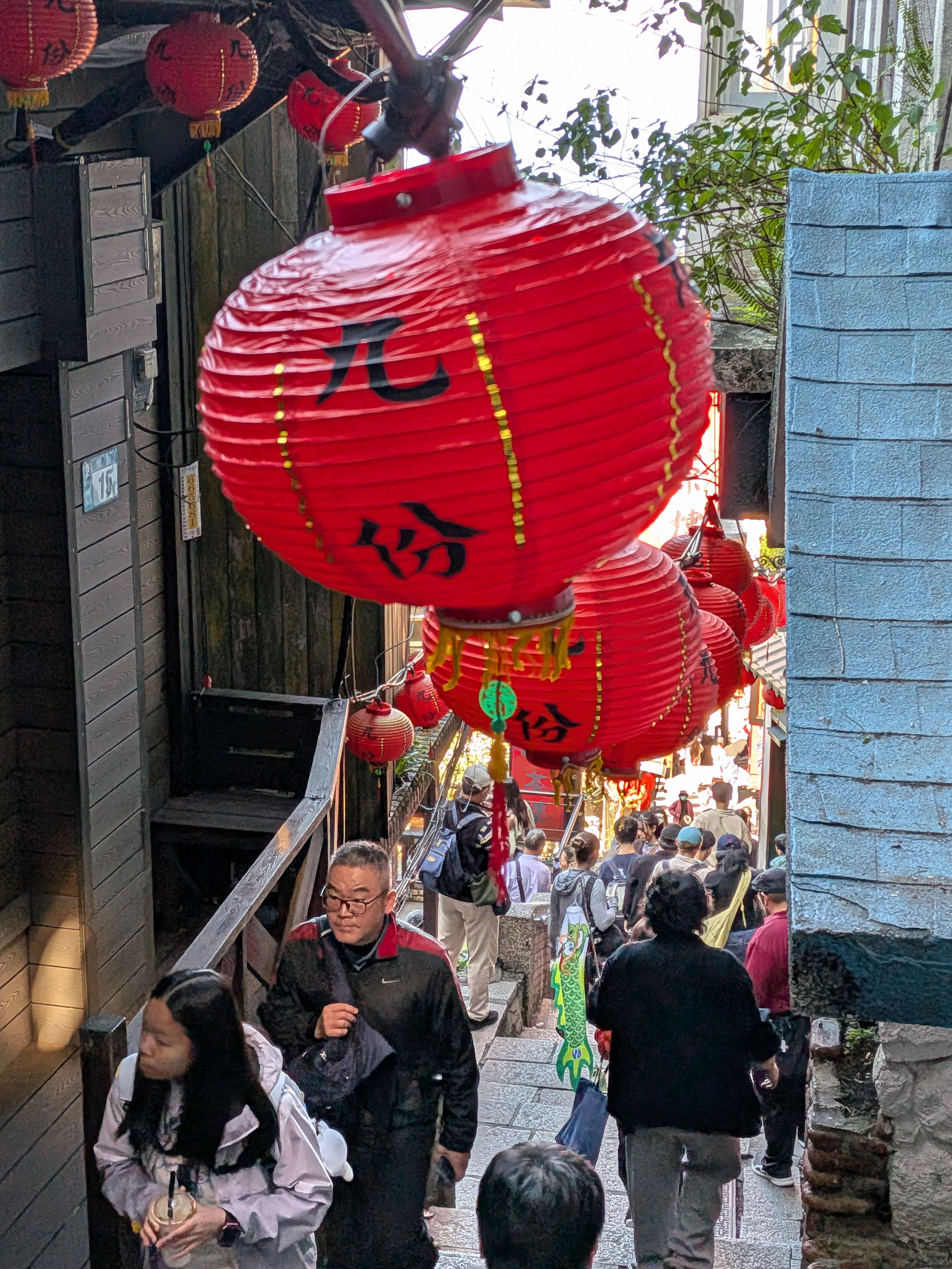台北・九份の地を歩きながら、Pixel 10 Pro Foldで撮影。写りはやはり良好